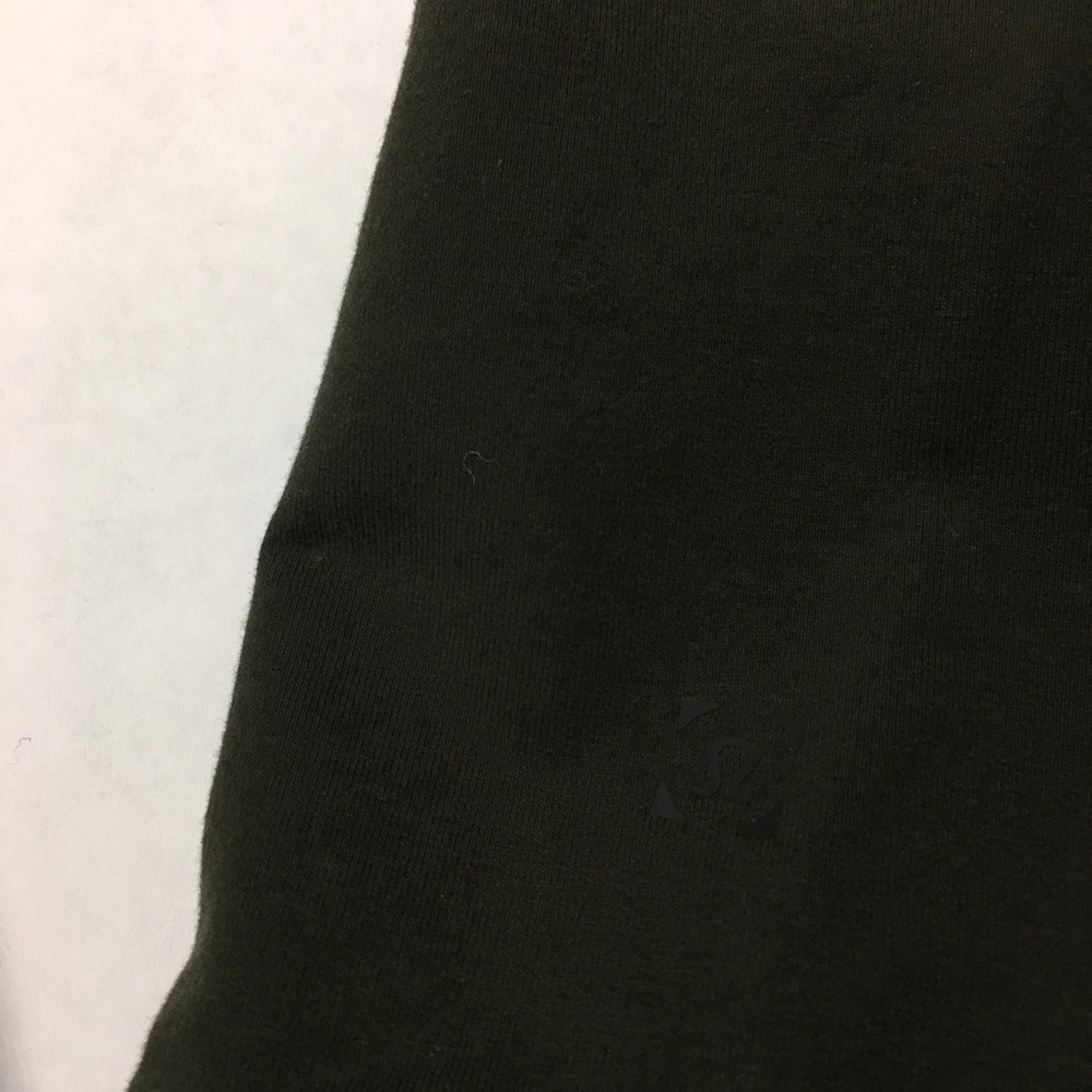 Lululemon Men’s Cross Cut Hoodie in Green - Picture 5 of 8